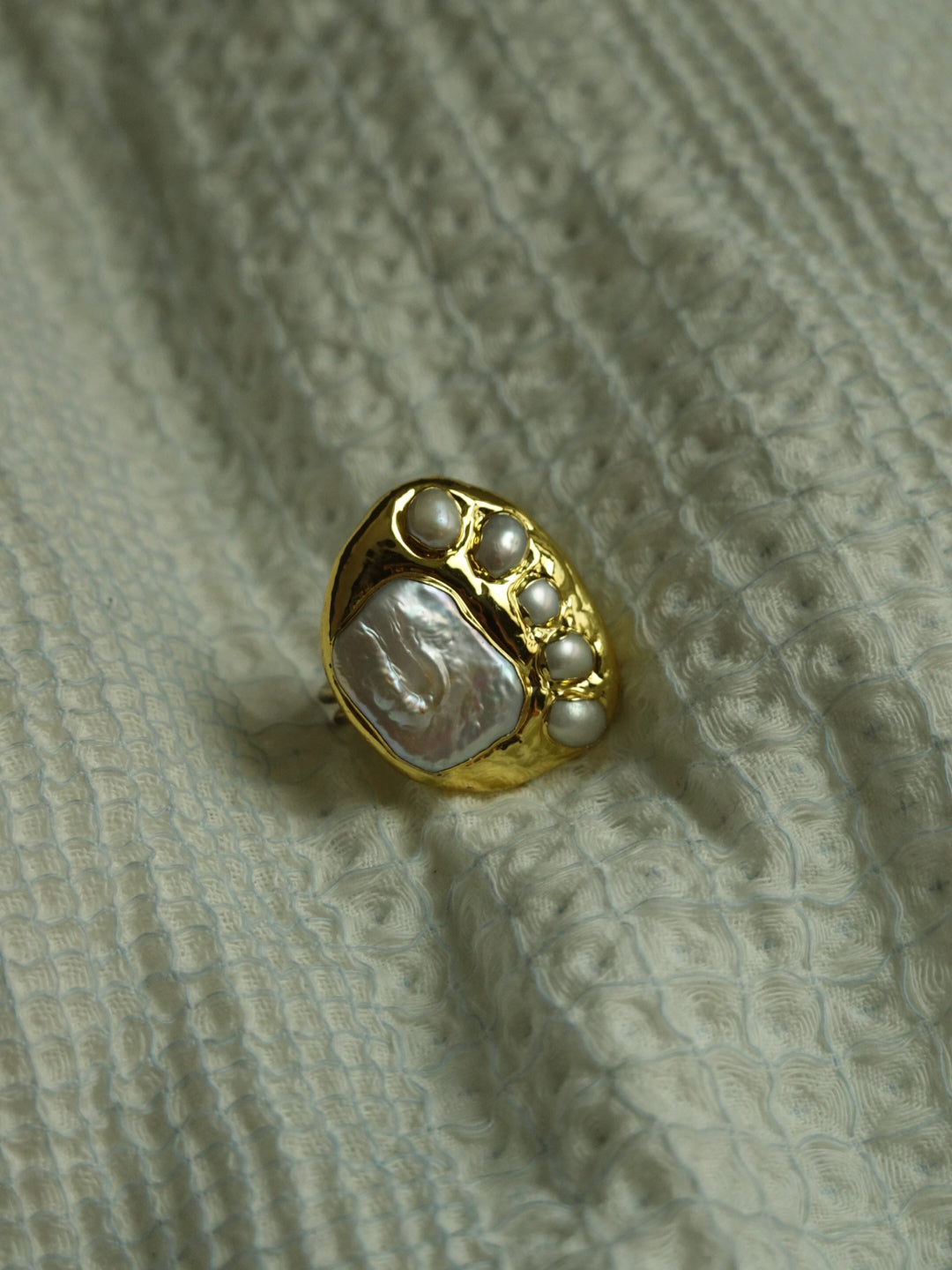 saie pearl ring