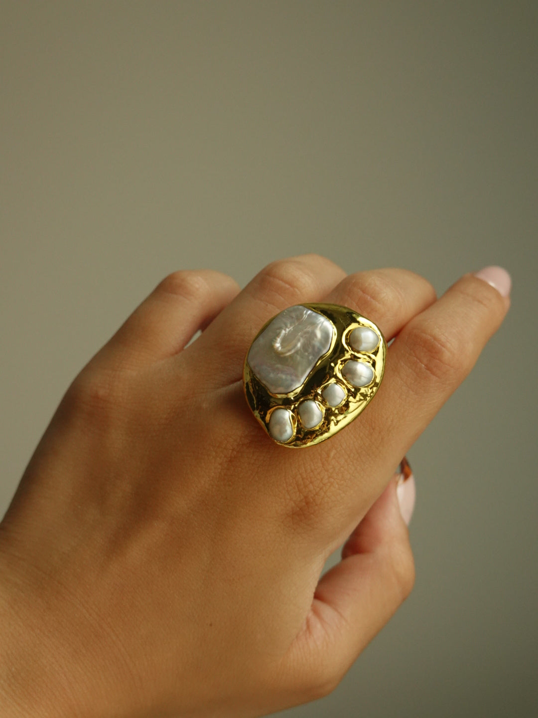 saie pearl ring