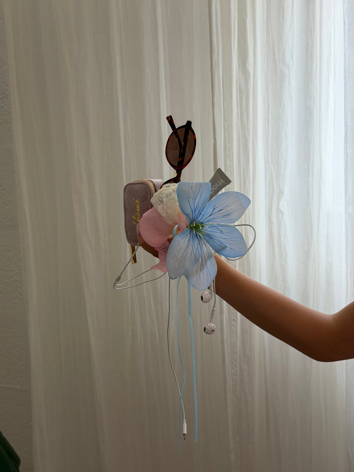 flora hairclip
