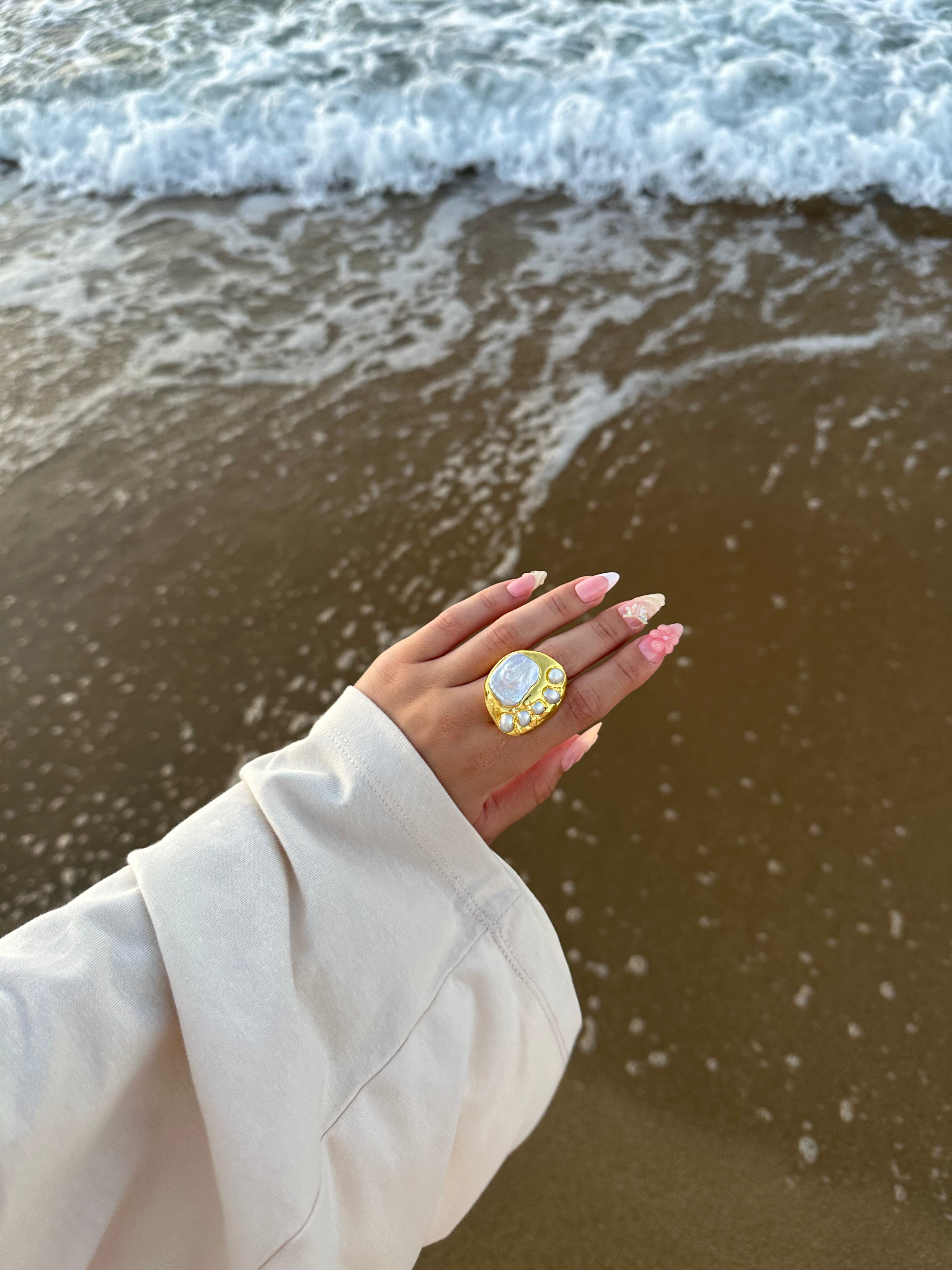 saie pearl ring